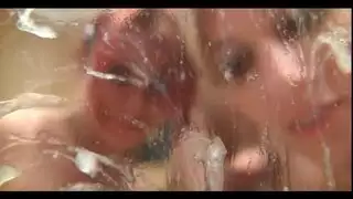 وصول مجاني لأكثر الأفلام الإباحية إثارة على الإنترنت