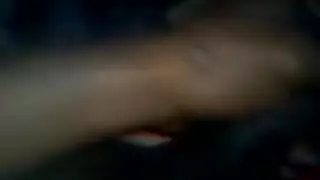 إنه فاخر مع مشروباتها وجملها ولا يمكنها الجلوس دير