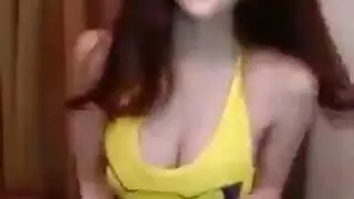 نجم إباحي منفرد يحصل على حمولة ساخنة على وجهه