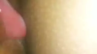 ليسبيان تلعق مؤخرتها وتنتهي بالقذف الداخلي