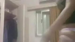 مستريس قاسية تستخدم عبدها مثل الكلب في بي دي إس إم خشن