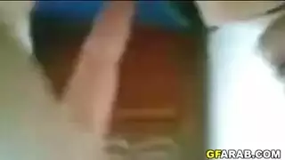 فيلم جنس مع حبيبة سابقة: شاب مصري يضخ في كسها المبلول على الشريط