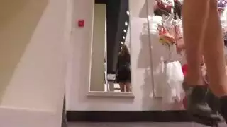 رحلة التسوق تتحول إلى جلسة إباحية