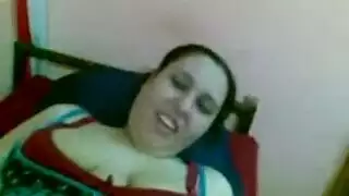 فتاة سمينة يتمدد كسها ويملأ