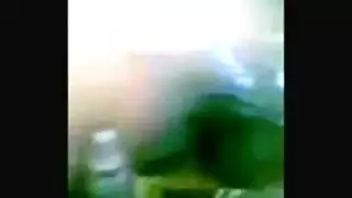قضيب أسود كبير يهيمن على امرأة متزوجة في حفلة تناك صريحة