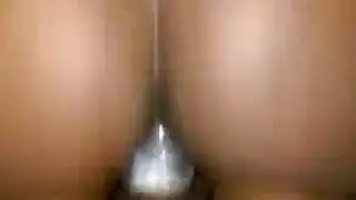 العاهرة ميرا دايموند تأخذ قضيباً صلباً بعد عمل لسان مكثّف