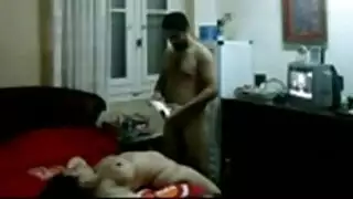 رقصة مثيرة تتحول لفيلم إباحي مجاني