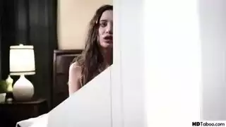 رجل فاقد الوعي مُستغل: نيك عنيف مجاني