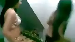 مضاجعة من منظور أول شخص خام مع العربية الممتلئة هناء