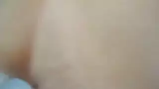 يوم كارينا على الشاطئ العاري ينتهي بالجنس الفموي العميق