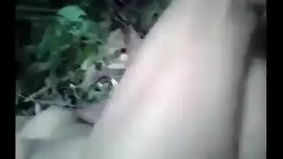 فتاة زومبا تتعرض لقذف سريع على الوجه وشرج مباشر