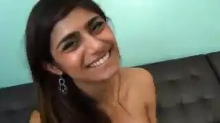 ميا خليفة واثداؤها المدورة