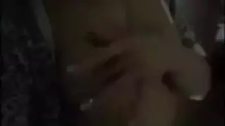 خيال مزدوج: اختراق شرجي وتحديق مهووس في الثدي