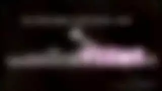 فتاة صغيرة تمتلئ مؤخرتها في فيلم إباحي صريح