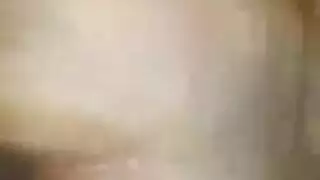 عاهرتان في مشهد ثلاثي صريح