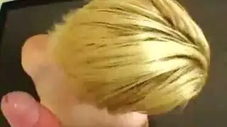 مراهقة شقراء تمارس جنس فموي مكثف