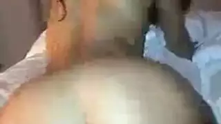فيرونيكا رودريغيز ودولسي ريس يأكلان بشغف كس بعضهما البعض ، بينما يجلسان في علاقة ثلاثية غير رسمية