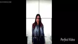 ملكة الصدر الممتلئة تأخذ كل المني