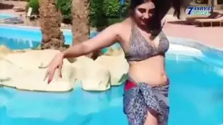 بنت ترقص لعشيقها وبعدها ينيكها بعنف