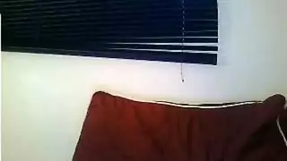 المراهقة المدبوغة أناهتا باركس تتعرى، وتظهر ثدييها المثاليين ومؤخرتها
