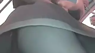 فتكات الشركة يستخدمن الرئيس كعبد قضيب شخصي