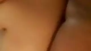 استمناء آلي بالأنبوب الإباحي لهزات الجماع المبللة