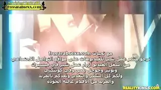مدبلج بالعربية: جلسة جماع ثلاثي بكذبة أبريل
