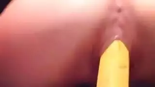 ‫ثلاثي في حوض الاستحمام: فتاتان وقضيب في جلسة ساخنة‬