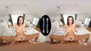 نيك مع عجوز هايج وزبه كبير والبنت بتمص زبه