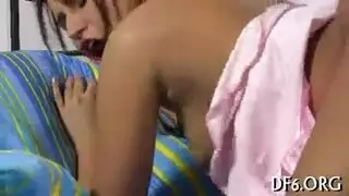 ضرب في المقعد الخلفي – حركة سكس في السيارة إكس إكس إكس