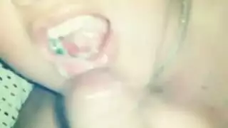 شريط جنسي لمجوهرة مبللة
