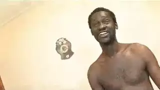 الديوث يرضع الزب امام مرتوينتاك