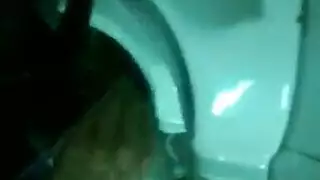 كبيرة الصدر برجس تُدك في ثنائي صعب