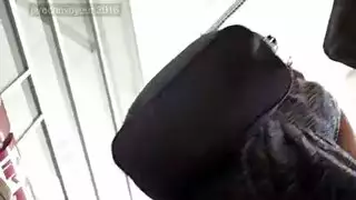 ثعلبة متمتعة: حركة شرجية بمؤخرة كبيرة