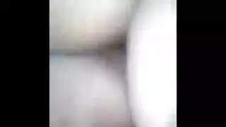 حركة خام قاسية مع أصوات صريحة