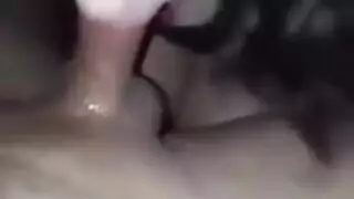 صفعات على الوجه وجنس فموي عميق مع عاهرة مصرية