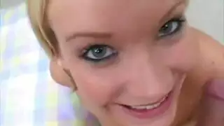 تايلور يستقبل قضيباً شرجياً ويئن بعنف أثناء نومه على الكاميرا