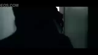 هي تعرف ما تحتاجه: طحن وجهه في فيلم بورن خام