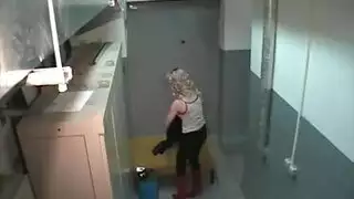 شاب ينيك شقيقتيه حقيقي وتصوير سري