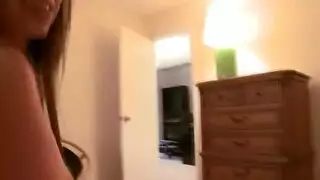 ممل في العمل؟ ناكني بقوة وأعطيني قذفتك