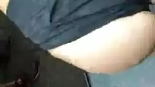 أغلقت صالة اللاتكس، لكن جلسة تمرينها المثيرة تصبح إباحية