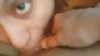 مقص سحاقي وتدليك بالأصابع: إباحية داريوشكا ونيكول الصباحية