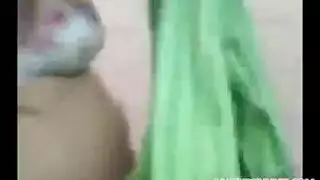ميرا النوري تشتغل خدامه سكسيفي تنضف البيت