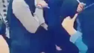 صديقات مدرسة مثيرة: عبادة مؤخرة مثلية في الفصل