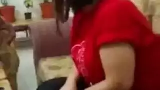 سورية فاتنة بالملابس الداخلية تؤدي حركات إباحية جريئة قبل اختراق عميق