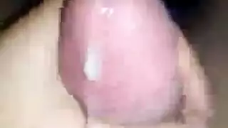 مص إباحي: فتاة تونسية تجعله يقذف حمولته