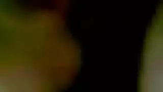 زوجة خائنة تُصور: ممارسة جنسية تحت التهديد مع عشيقها