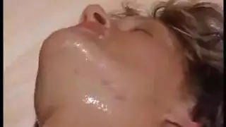 لقاء فندقي إباحي: يقبل و يداعب و ينيك عشيقته الممتلئة