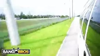 شرموطه تركب زب كبير