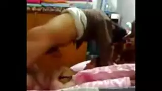 عشيق سري يضاجع زوجة عربية مثيرة في مشهد خيانة صريح